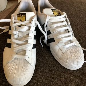 Men’s shell toe sneakers
